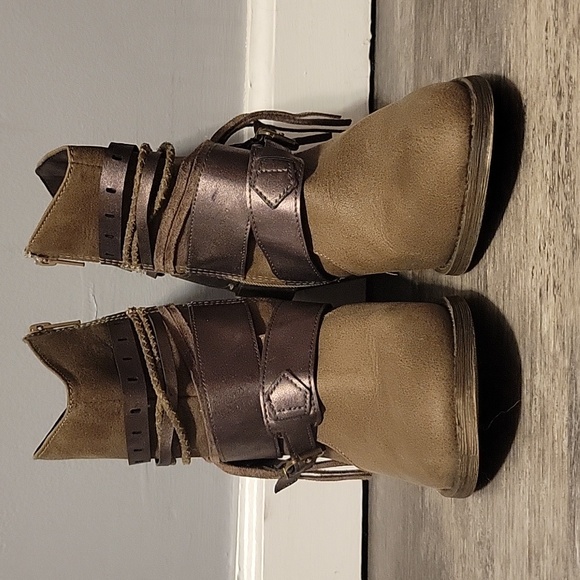 Brown Boots with Bronze Colored Accents - Picture 2 of 7